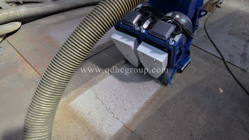 便攜式移動拋丸機施工現(xiàn)場